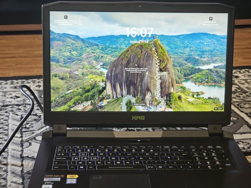 Gaming laptop xmg u717 - laptop,