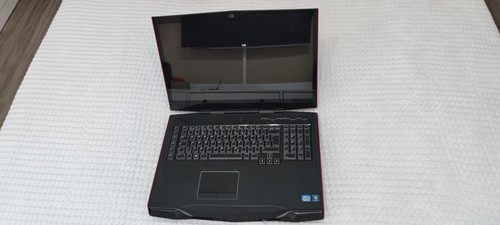 Alienware m18xr2 - m18xr2, 18,4"